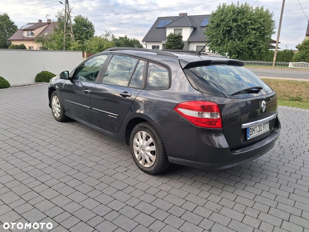 Renault Laguna dCi 110 FAP Emotion - 4
