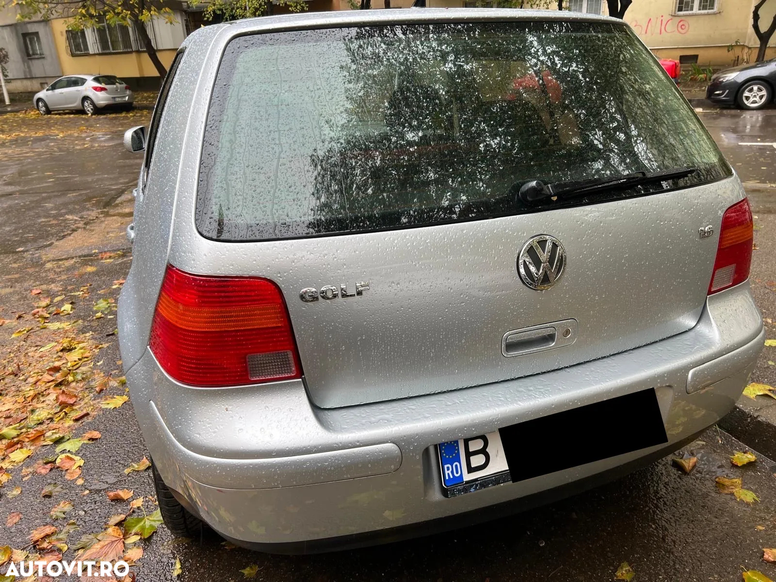 Volkswagen Golf - 4