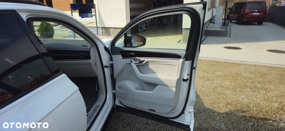 Volkswagen Touareg 4.0 V8 TDI SCR 4Mot R-Line - 14