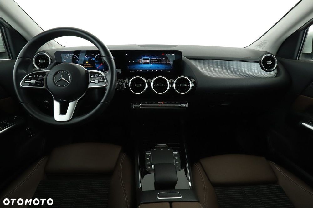 Mercedes-Benz GLA - 26