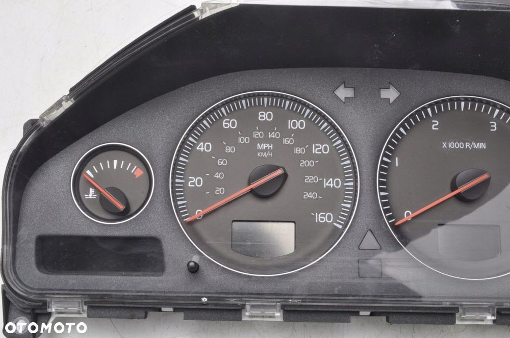 VOLVO XC90 2.4 D5 LICZNIK ZEGARY 31296337 LIFT - 2