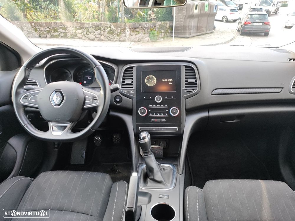 Renault Mégane 1.5 Blue dCi Limited - 9