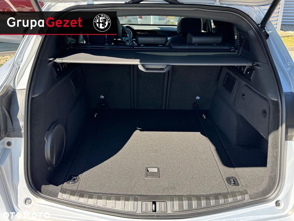 Alfa Romeo Stelvio - 13