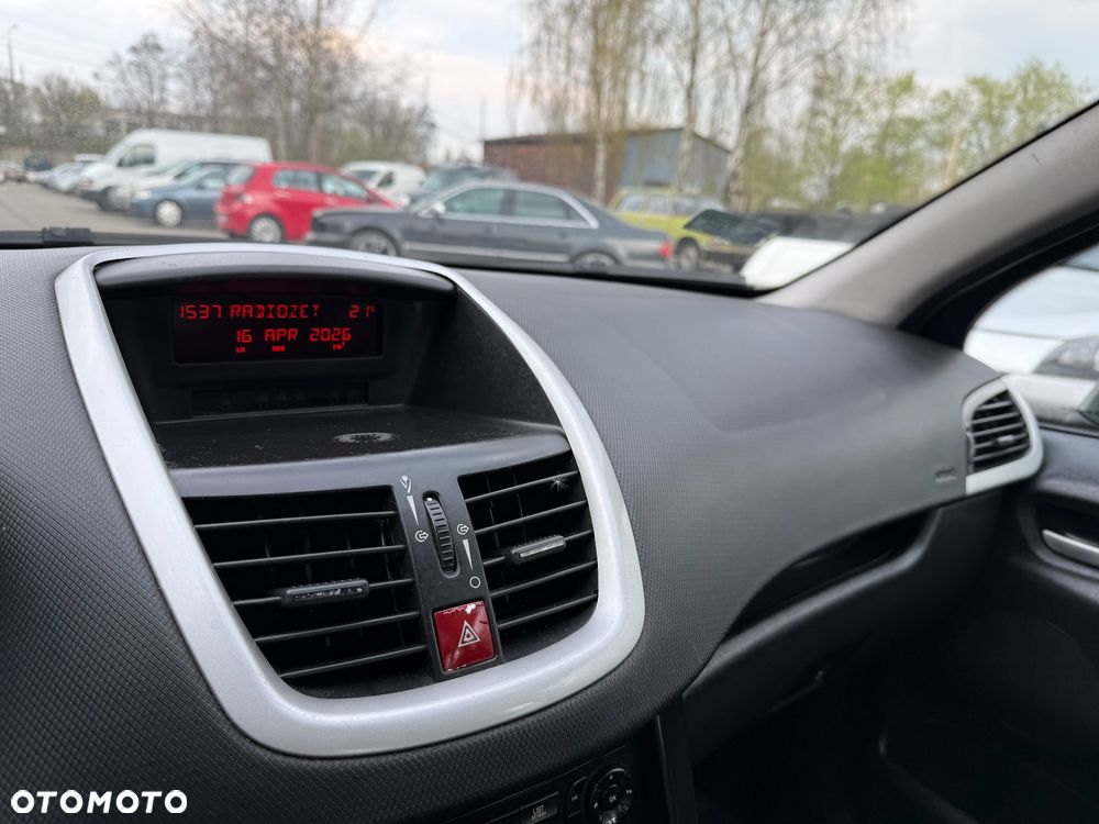 Peugeot 207 1.4 16V Trendy - 5