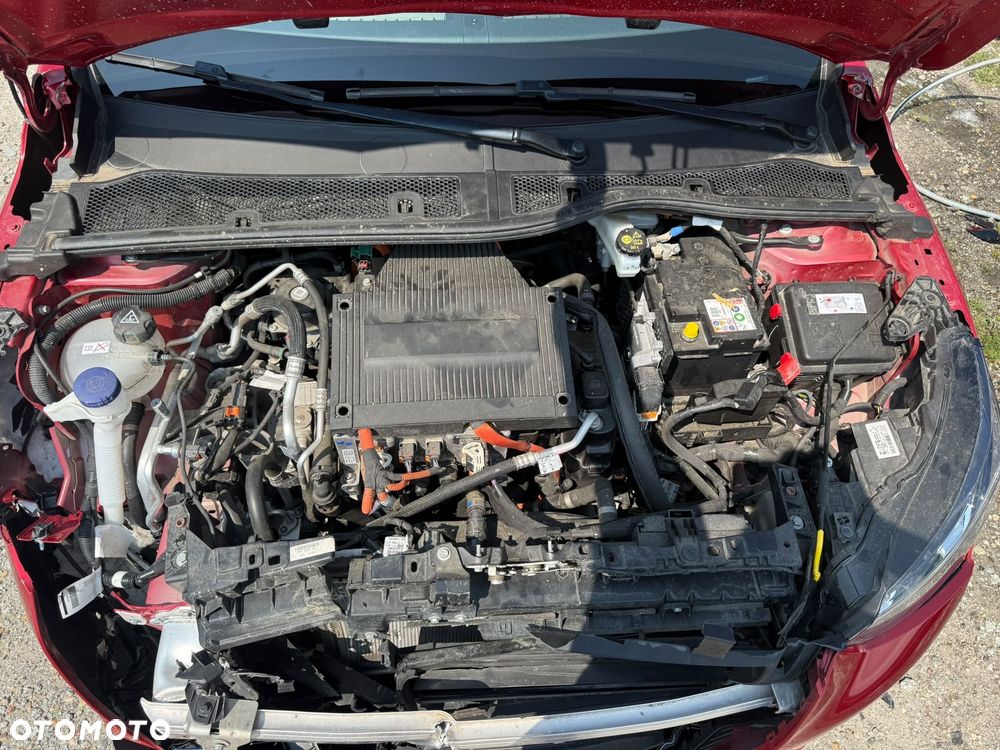Peugeot 208 - 13