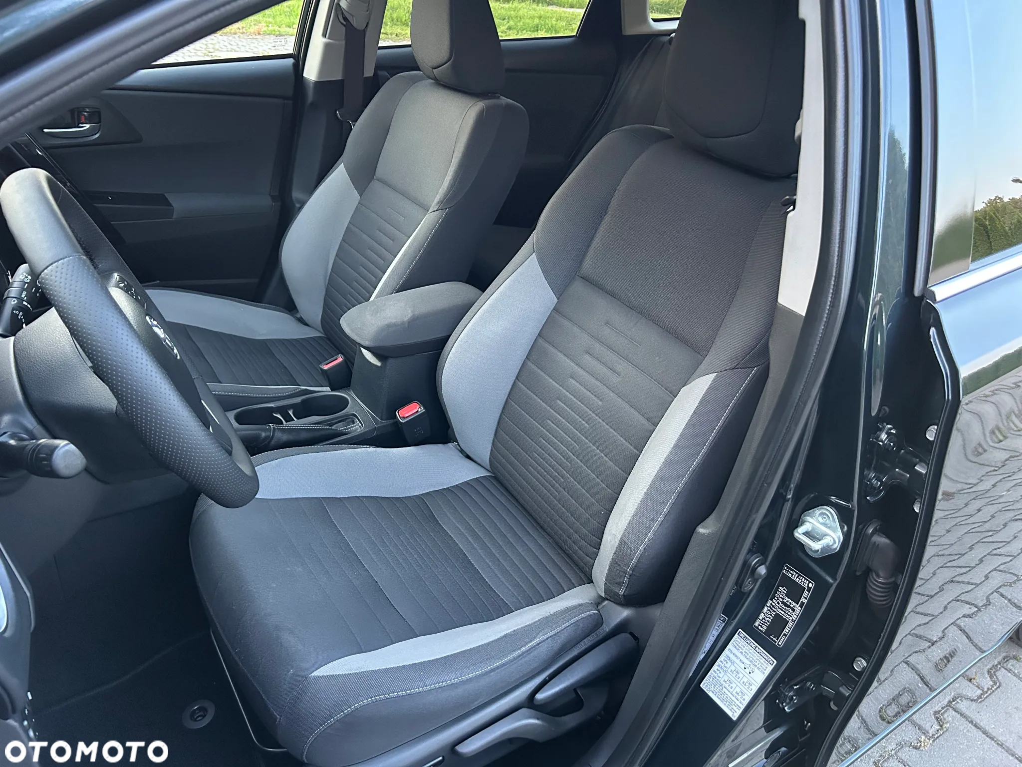 Toyota Auris Hybrid 135 Premium - 30
