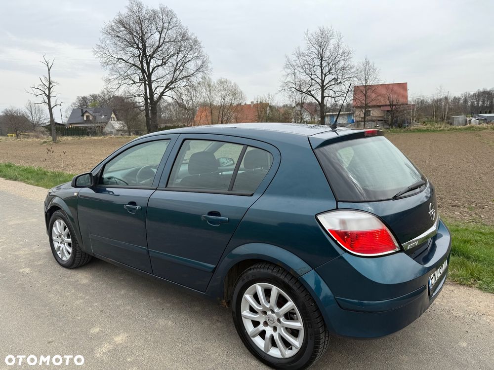 Opel Astra 1.9 CDTI Cosmo - 6