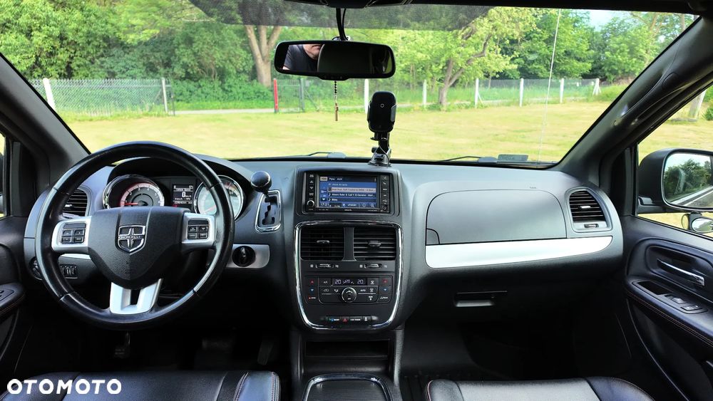 Dodge Grand Caravan - 18