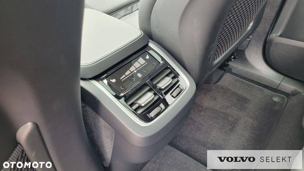 Volvo XC 90 - 20