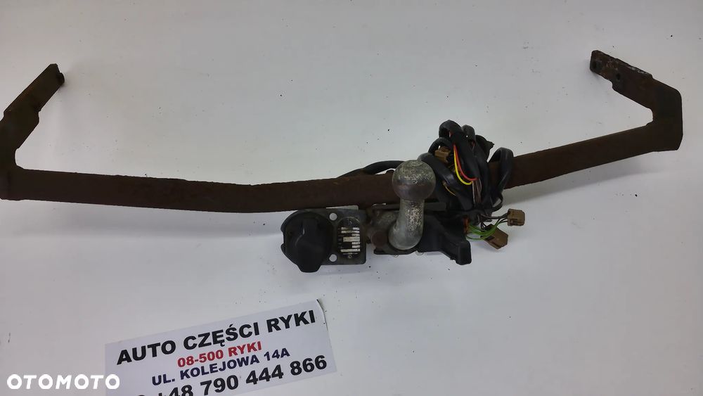 Nissan Almera Tino 5D HB Hak Holowniczy - 2