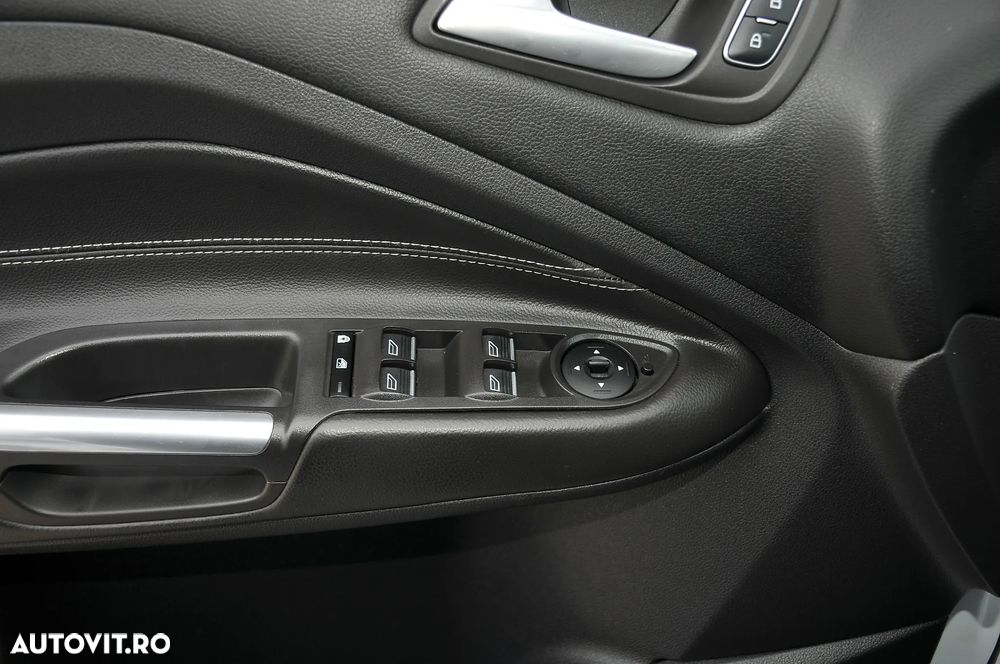 Ford C-Max 2.0 TDCi Powershift Titanium - 33