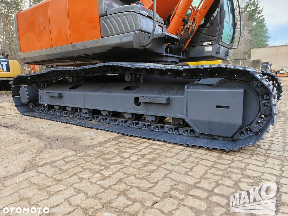 Hitachi ZX210LC-5B - 10