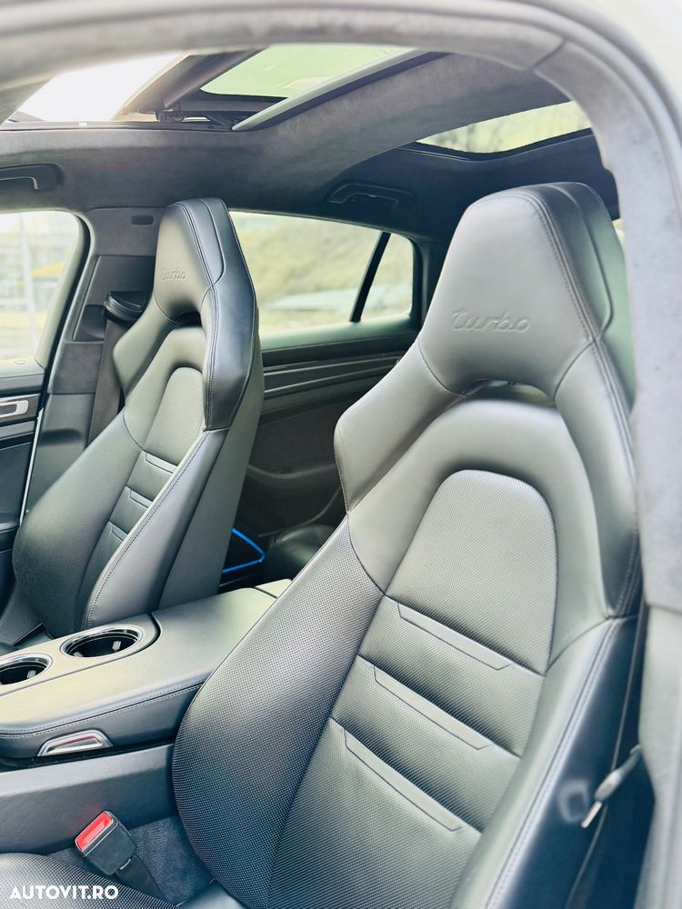 Porsche Panamera Turbo Executive - 19