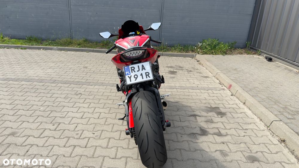 Honda CBR - 21