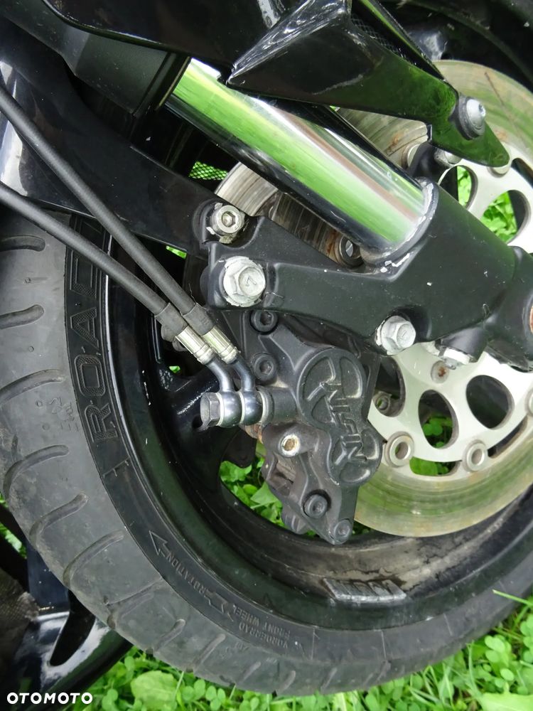Suzuki GSX-R - 16
