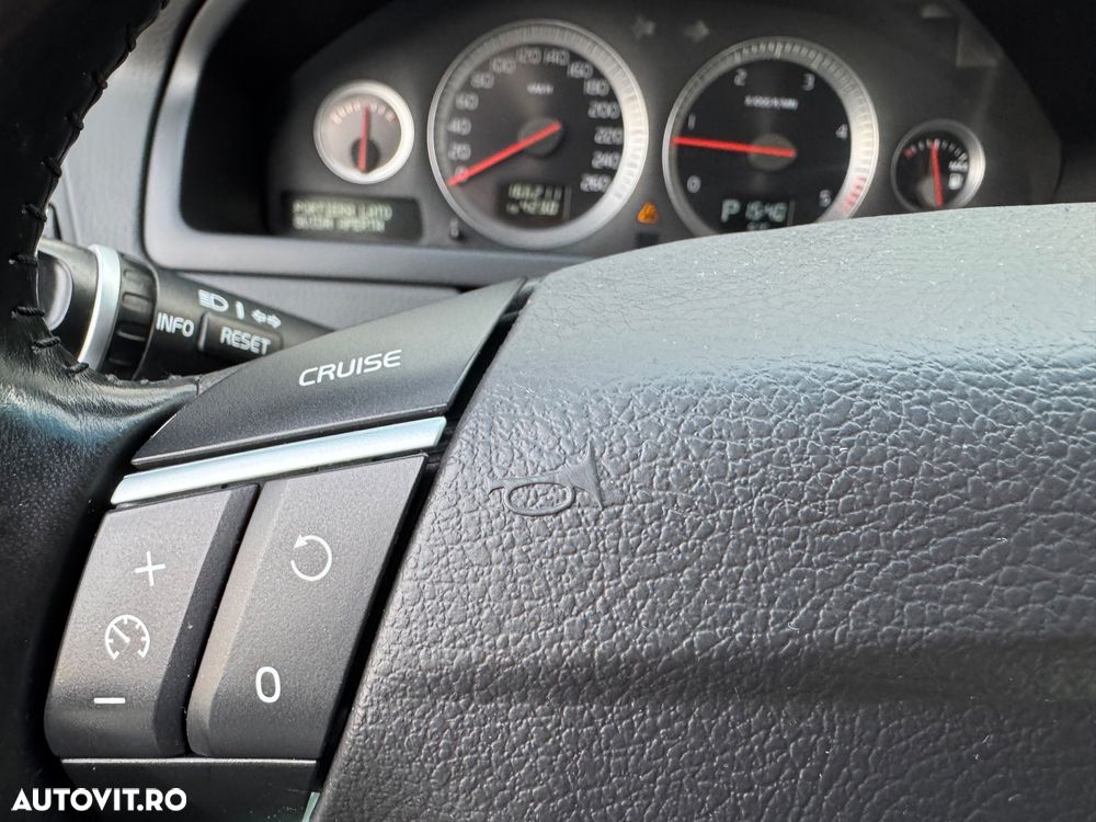 Volvo XC 90 D5 AWD Geartonic Summum - 10