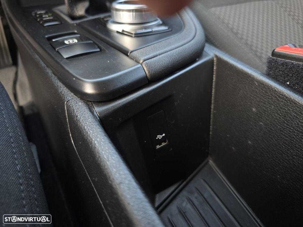 BMW X1 25 e xDrive xLine - 33