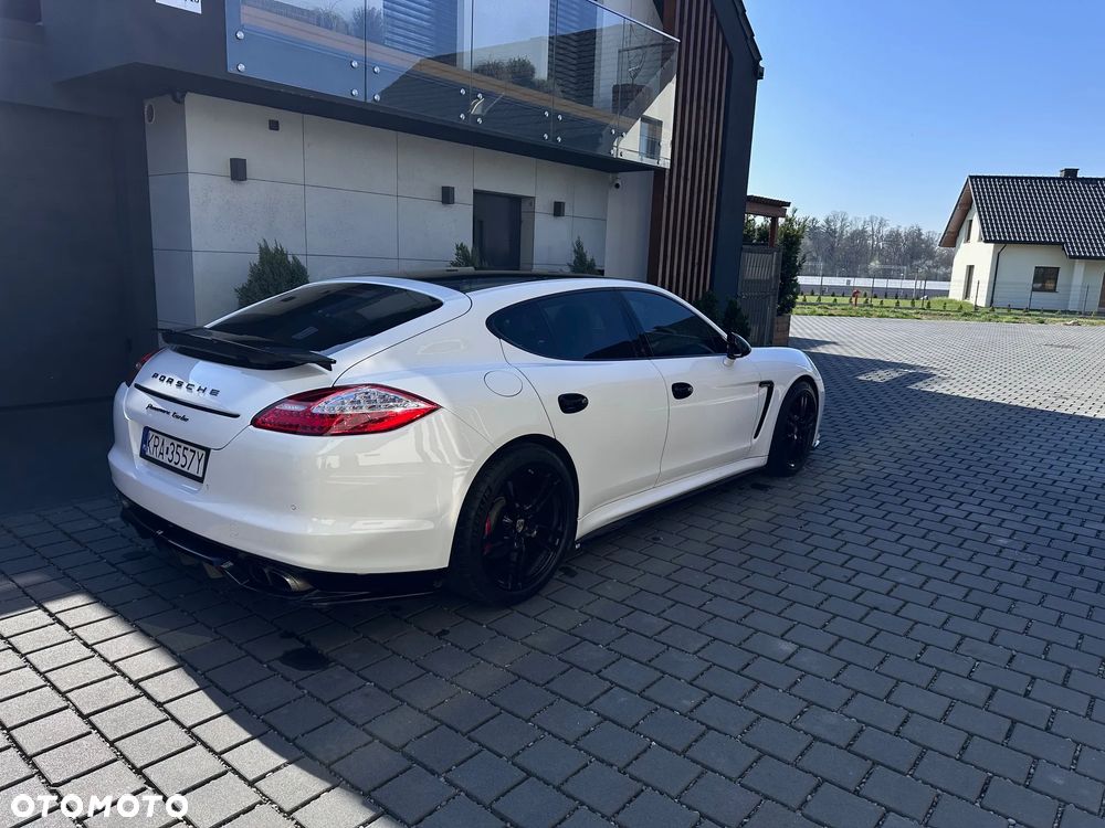 Porsche Panamera Turbo - 10
