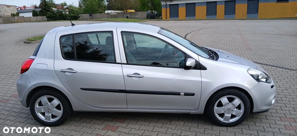 Renault Clio - 5
