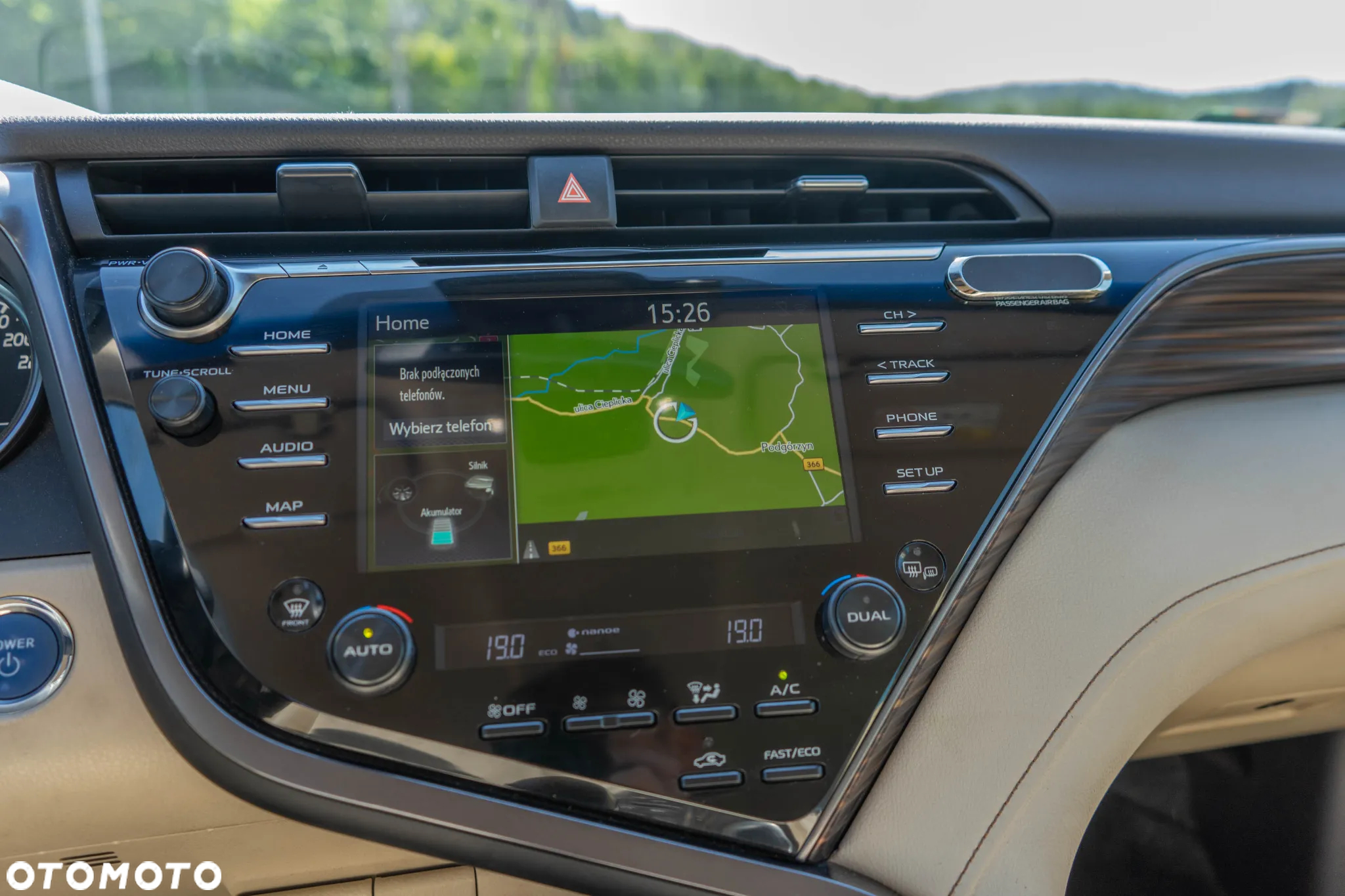 Toyota Camry 2.5 Hybrid Executive CVT - 30