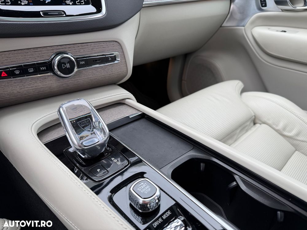 Volvo XC 90 T8 AWD Recharge Geartronic Inscription Edition - 28