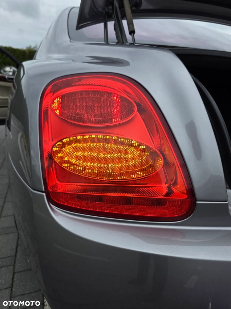 Bentley Flying Spur - 25
