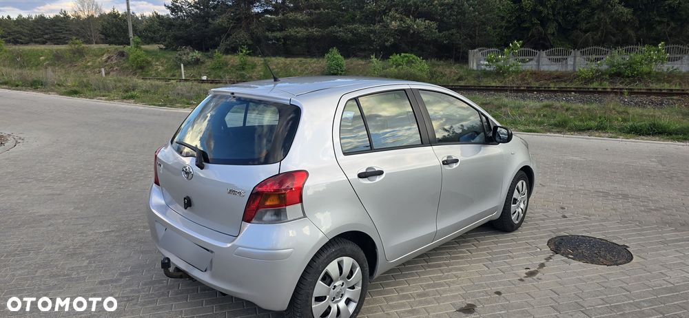 Toyota Yaris 1.33 Luna - 5