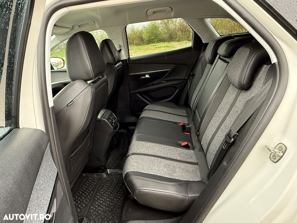 Peugeot 3008 1.2 PureTech Turbo S&S Allure - 10