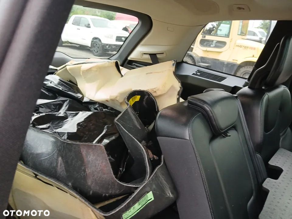 Volvo XC 90 T5 AWD Momentum 7os - 26