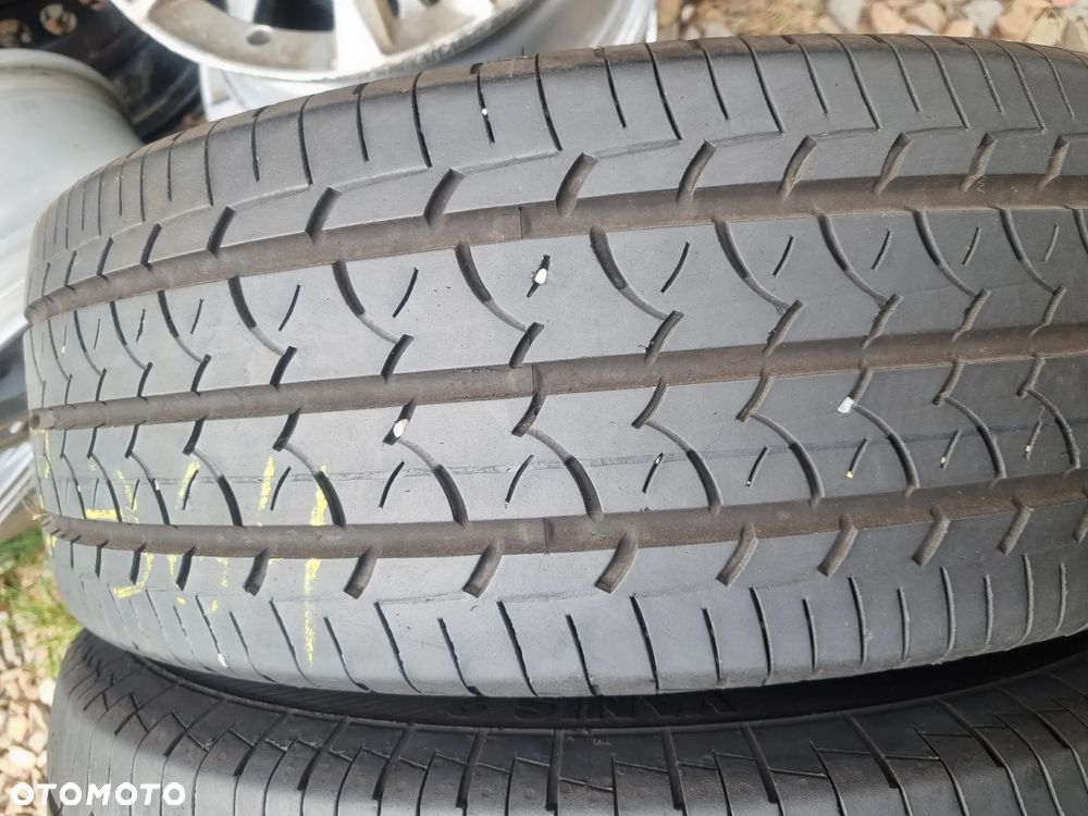 Opony BARUM VANIS 2 235/65R16 115/113R 2019r 4x5,5mm db stan - 2