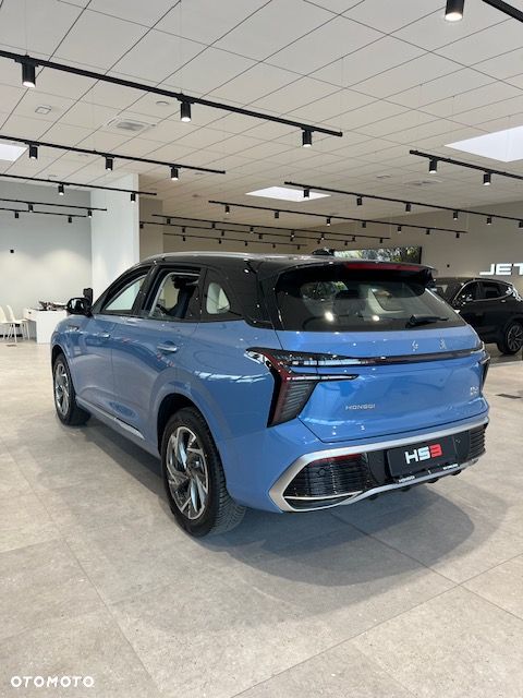 Hongqi HS3 - 5