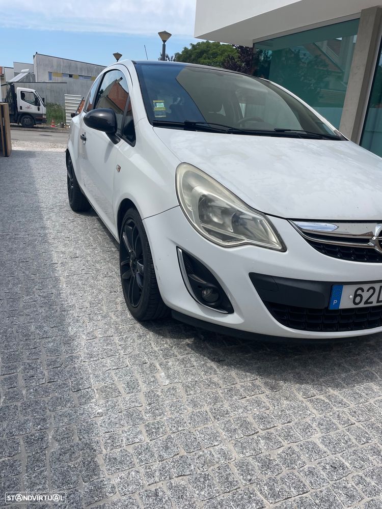 Opel Corsa 1.3 CDTI Black Edition - 1