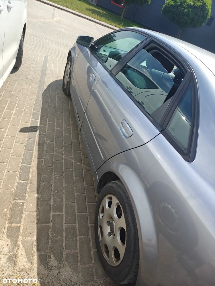 Audi A4 Limousine 1.8T - 4