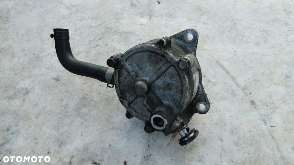 NAVARA RURKA POMPA VACUM VACU WACUM 2.5 DI D22 - 2