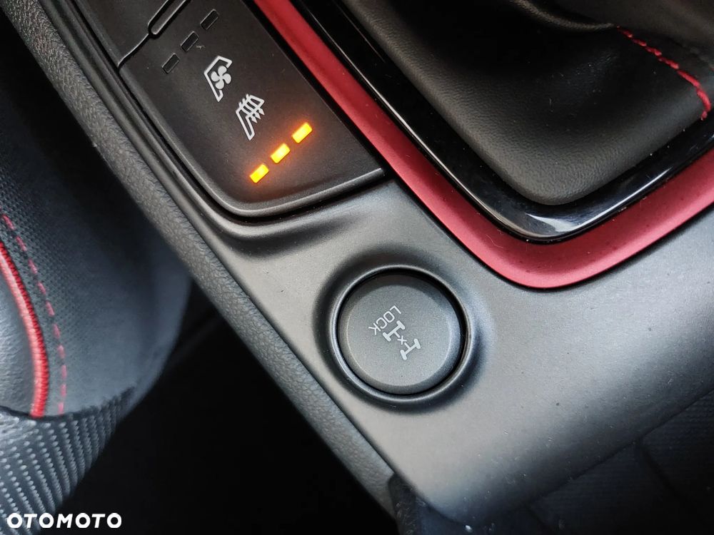 Hyundai Kona 1.6 T-GDI DCT 4WD Iron Man Edition - 11