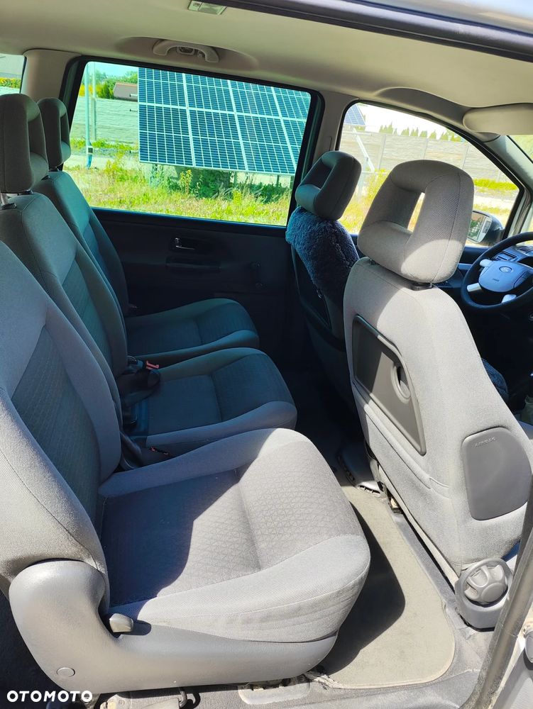 Ford Galaxy 2.0 X - 9