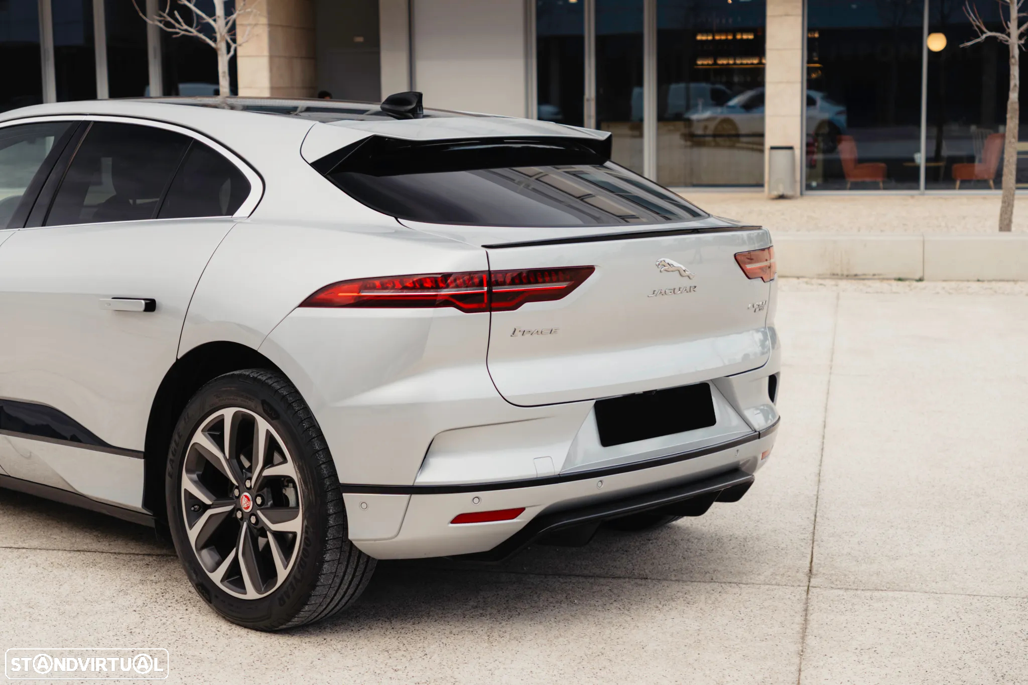 Jaguar I-Pace EV400 AWD R-DYNAMIC SE - 28
