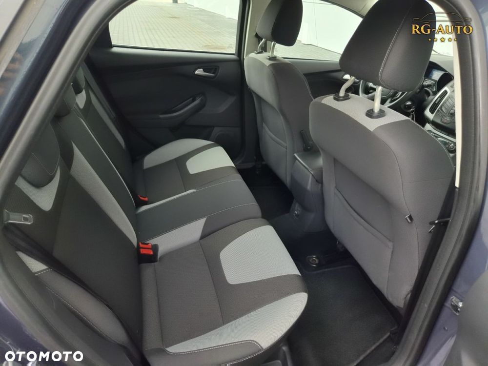 Ford Focus - 37