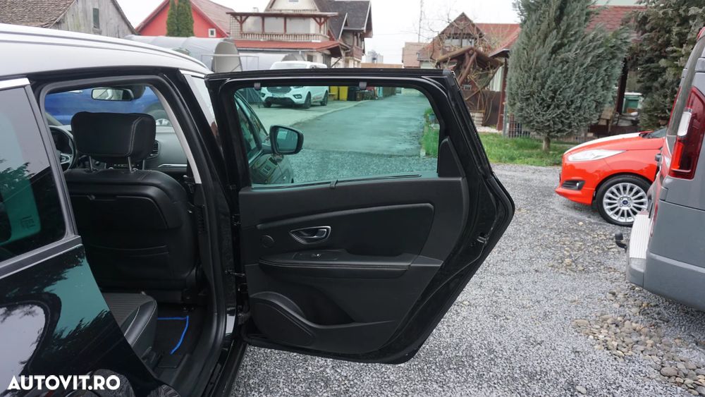 Renault Grand Scenic ENERGY TCe 130 BOSE EDITION - 12