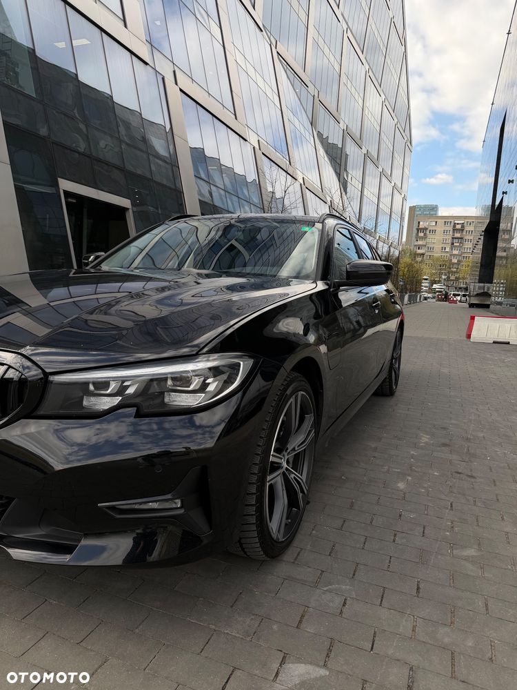 BMW Seria 3 330e Sport Line sport - 12