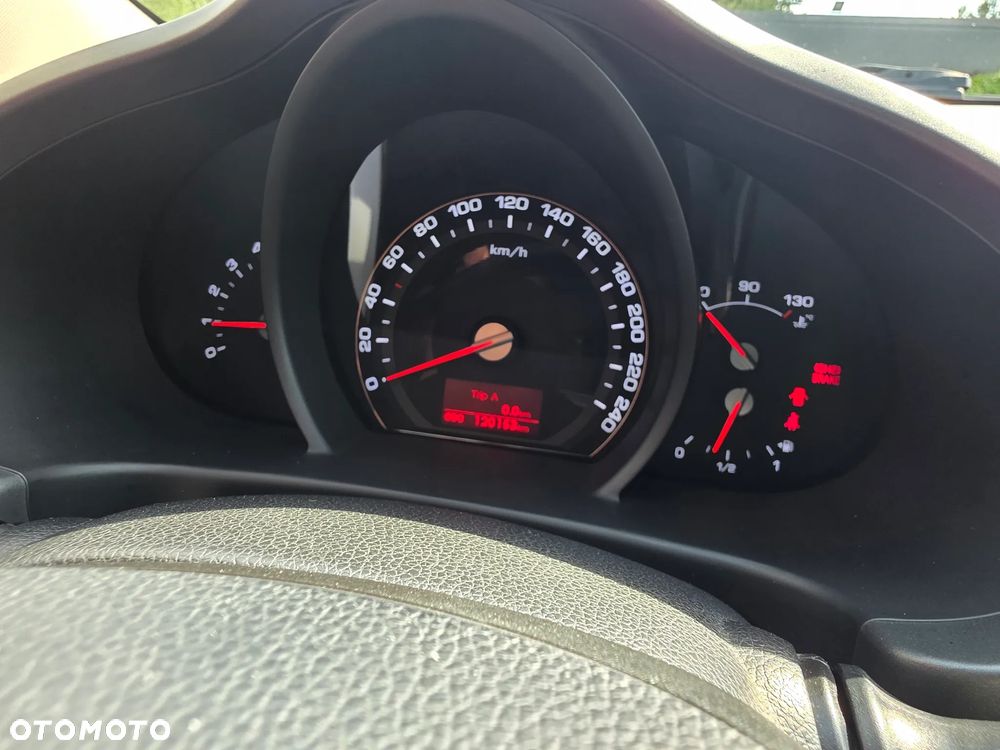 Kia Sportage 1.7 CRDI 2WD Attract - 19