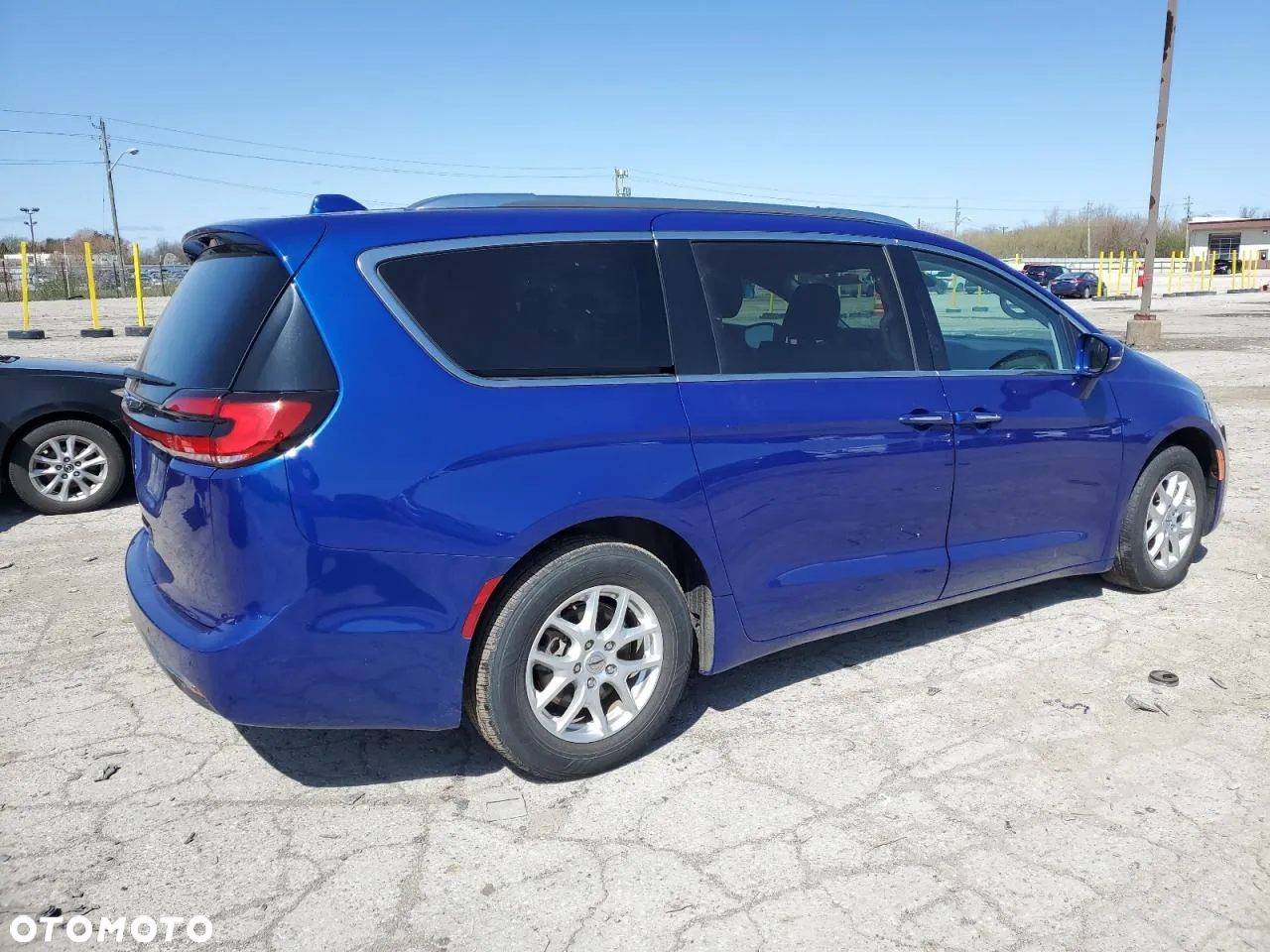 Chrysler Pacifica - 4