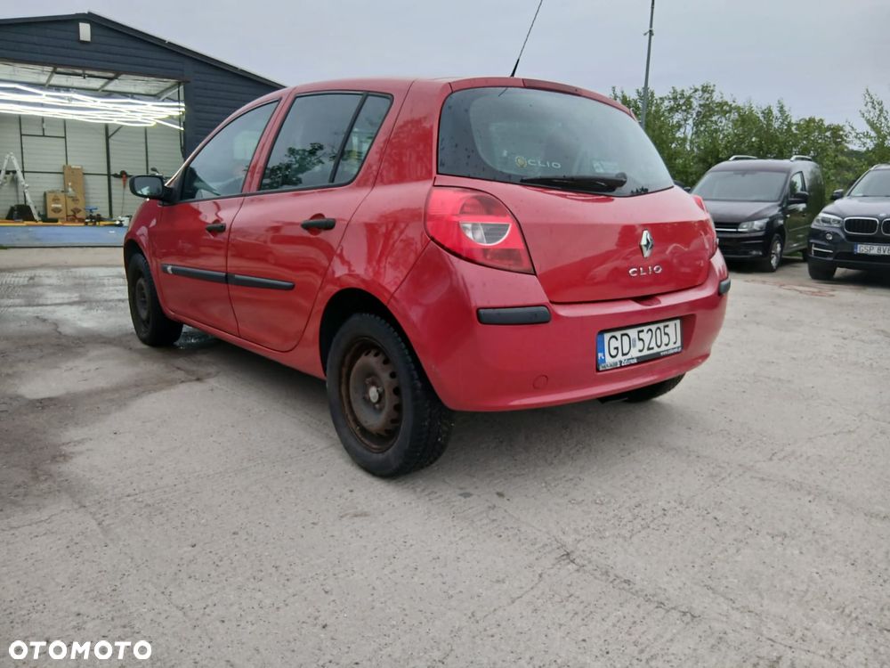 Renault Clio 1.2 16V Authentique - 4