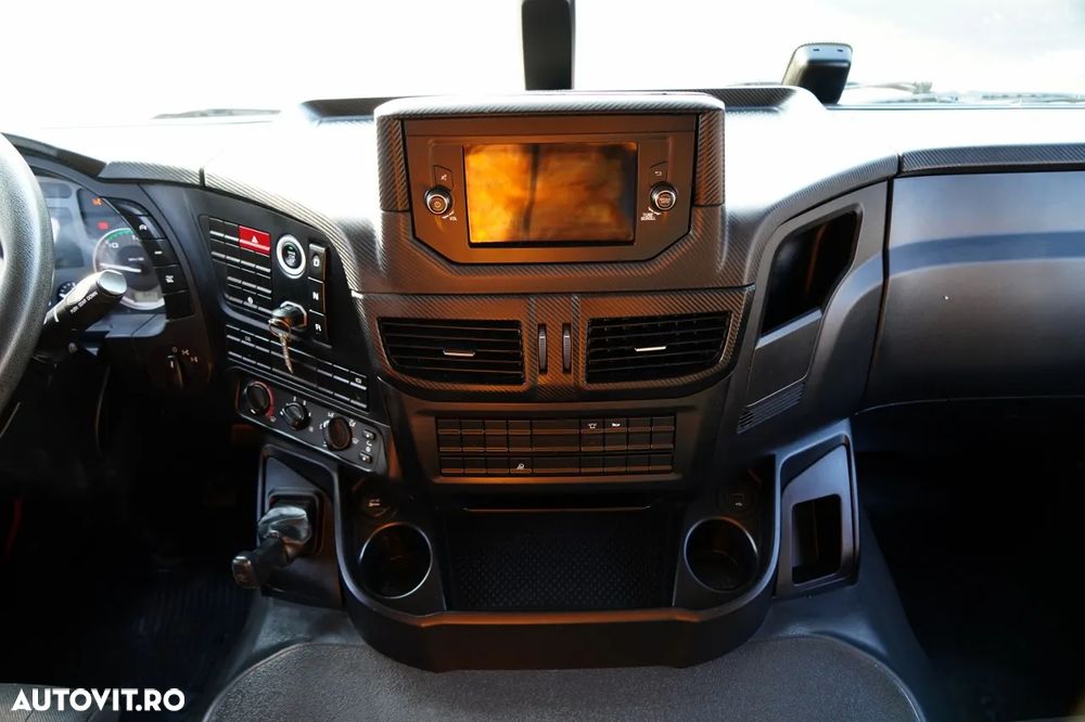 Iveco X-WAY 420 / 8X4 / 9 MIXER CUBIC / SCHWING STETTER / AUTOMAT / EURO 6 - 31