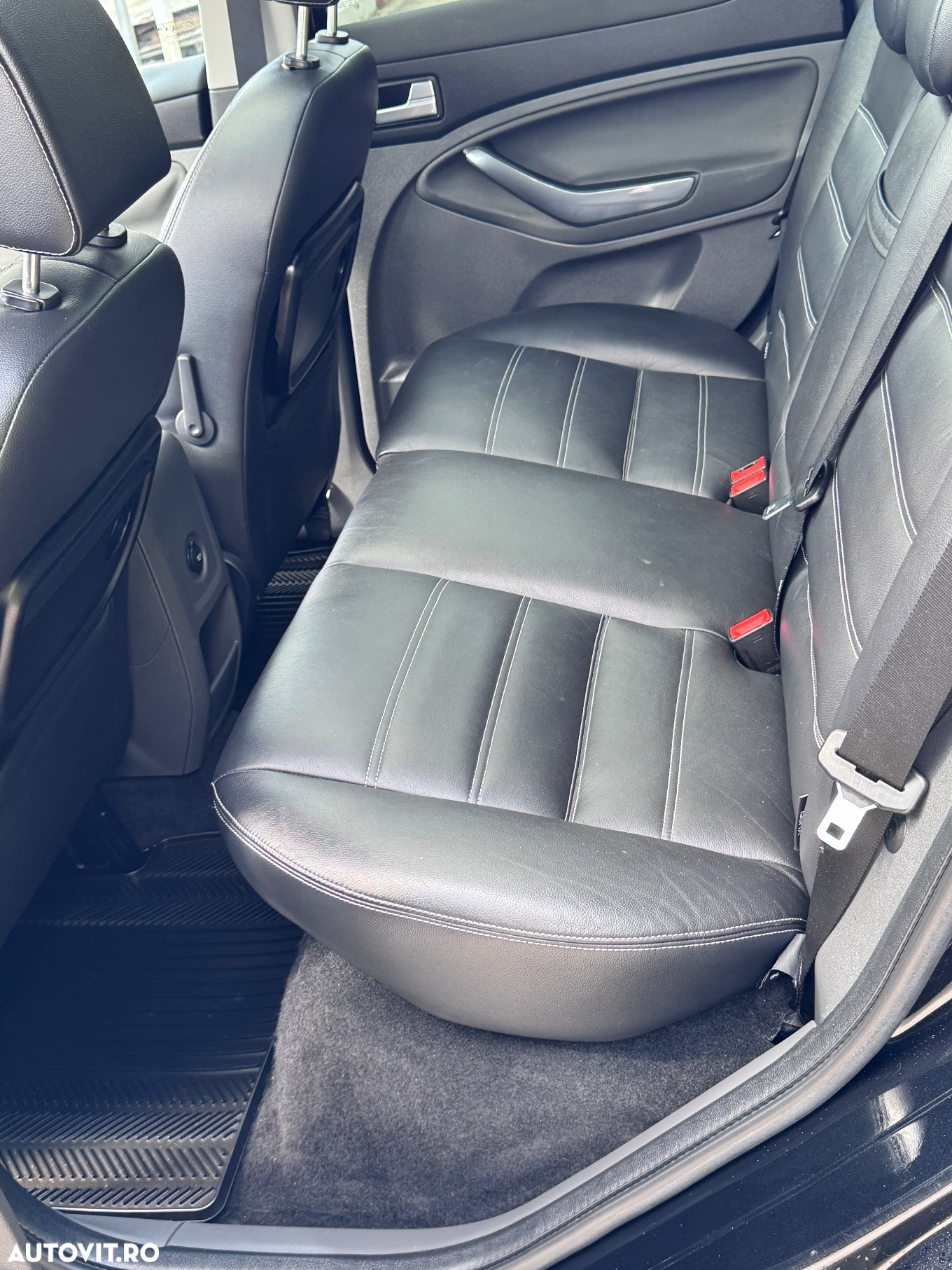 Ford Kuga 2.0 TDCi 4x4 Titanium - 12