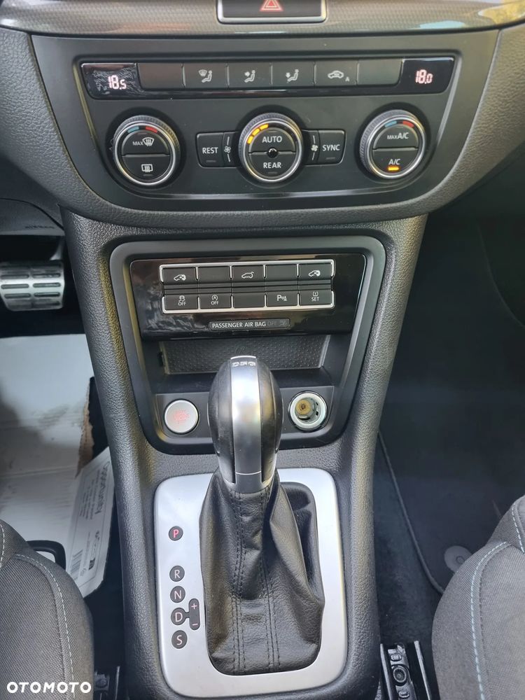Volkswagen Sharan - 28