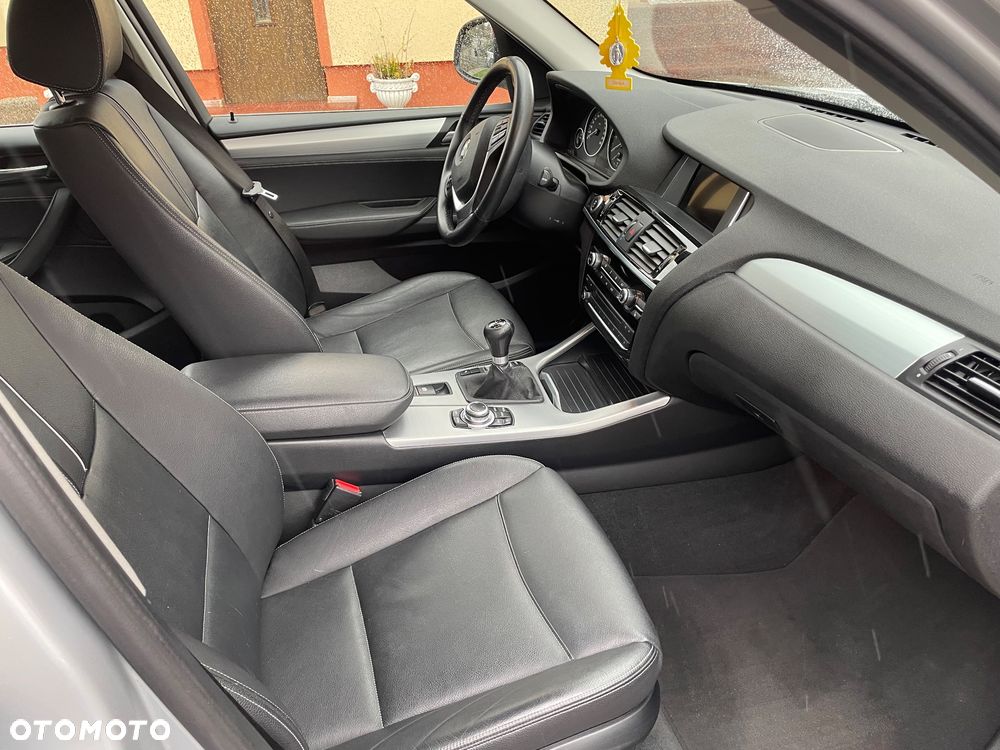 BMW X3 sDrive18d xLine - 13