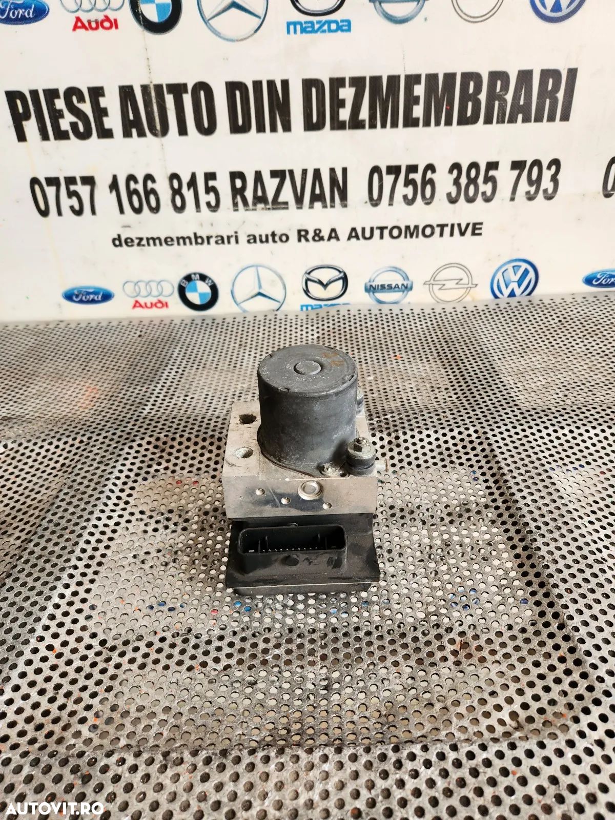 Modul Pompa Unitate ABS Audi A4 B7 Cod 8EH 8EBF - Dezmembrari Arad - 1