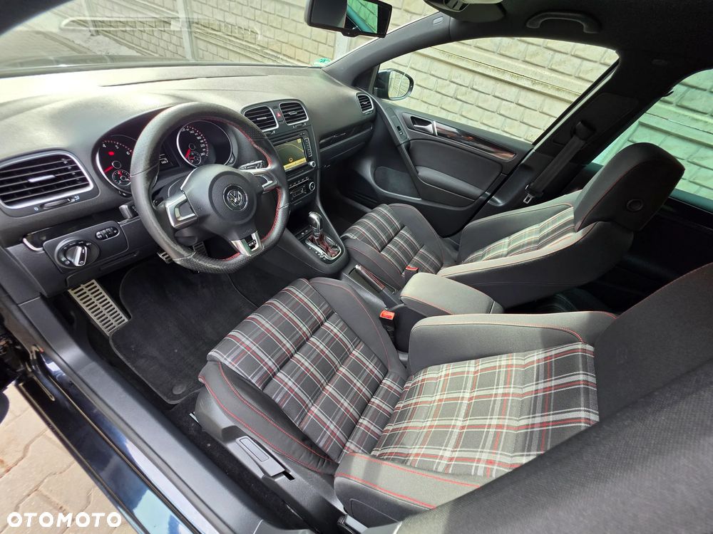 Volkswagen Golf - 11