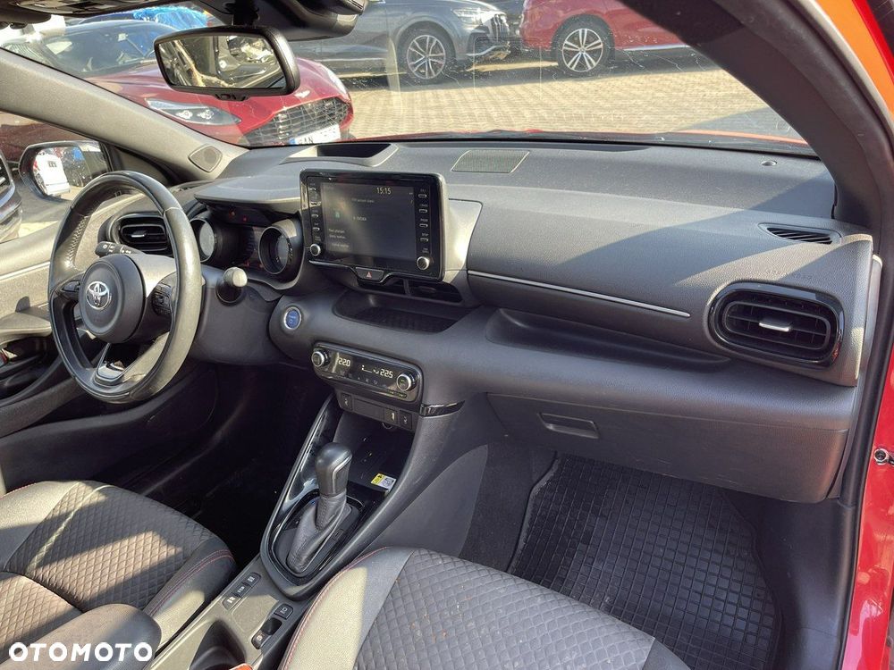 Toyota Yaris Hybrid 1.5 Style - 8
